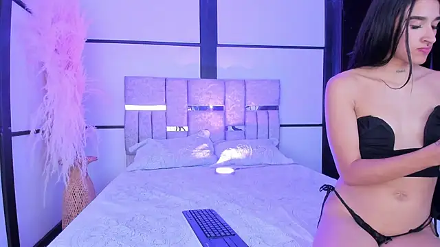 CatrinaVixxen webcam