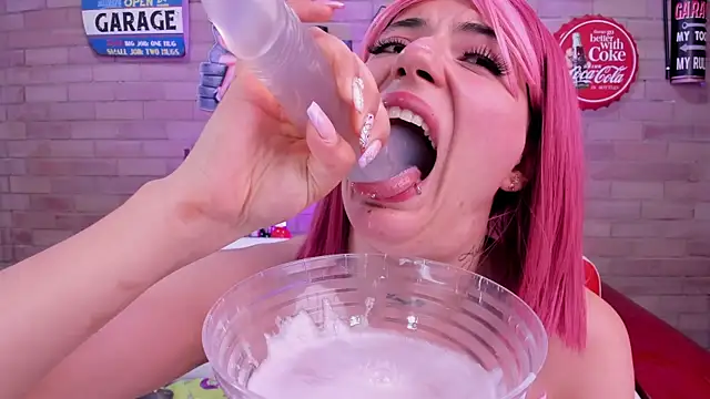 miss_sharlotte18 webcam