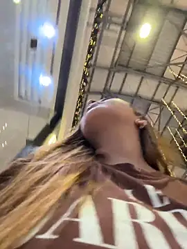 Webcam Model (Colibri_Centaura)  is live.Free join now!