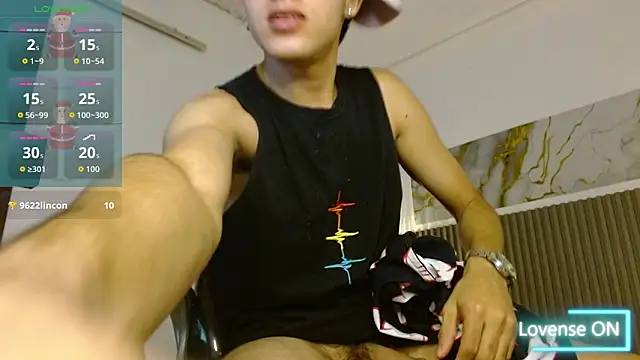 dyla_n18 (M young) - show feet