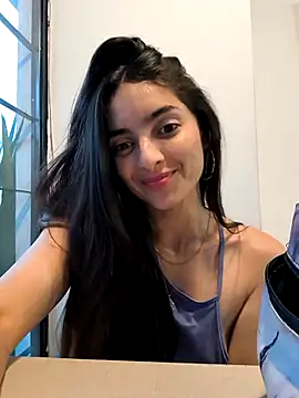 Webcam Model (Sam_Sara)  is live.Free join now!