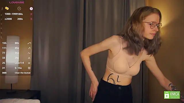 ToyaPletz Live Webcam on Stripchat