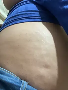 Webcam Model (Cuckold-masters-dog)  is live.Free join now!