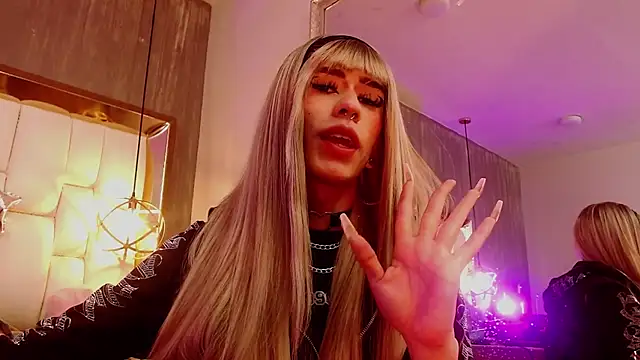 Foxxy_Doll live cam screenshot tranny on Wobip – Live Webcams, Clips & GIFs