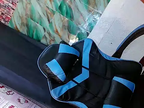 Scarlet_foxy69 webcam