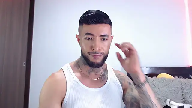 andrea_de_lucaa webcam