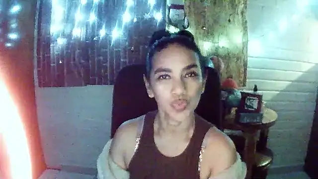 MiiaVelasquez webcam