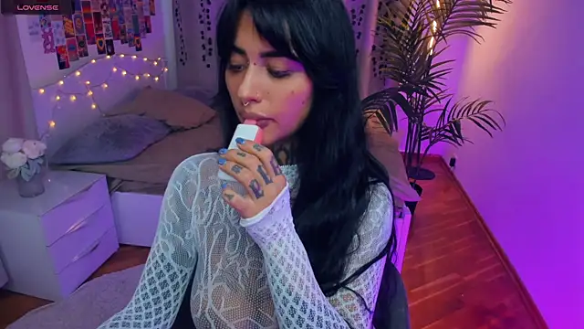 CharimgSabrina webcam