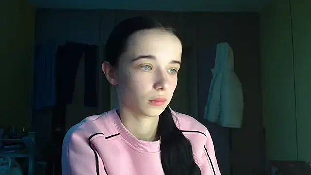 Emilia_Light webcam