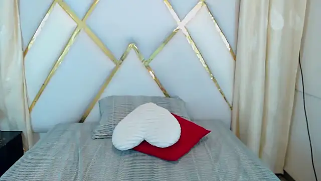 Natasha_Ferrec webcam