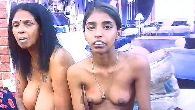 IndianSexySlender webcam