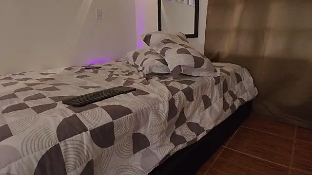 Natalie_Heather webcam