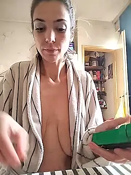 Webcam Model (SheTheDeeevil)  is live.Free join now!