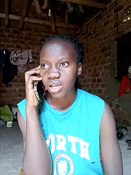 Black_juicy24 webcam