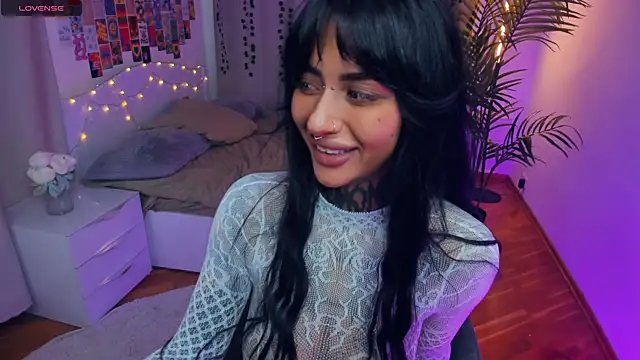 CharimgSabrina webcam