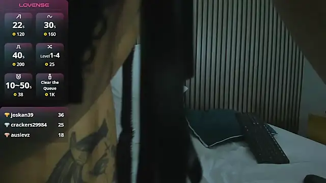 lindaa_natashaa_ webcam