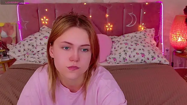 Stellahaart webcam stripchat model stream image