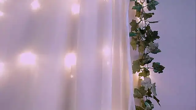 angelainparis28 webcam