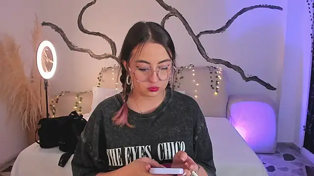 SarahCastro1_ webcam