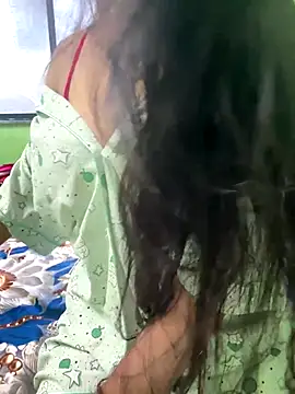 NoughtySameera webcam