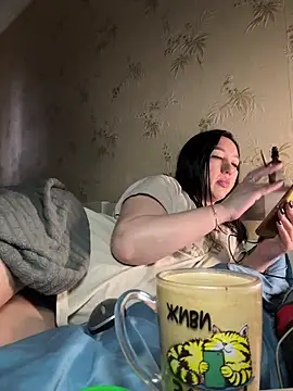 Naughtbaby_2025 webcam