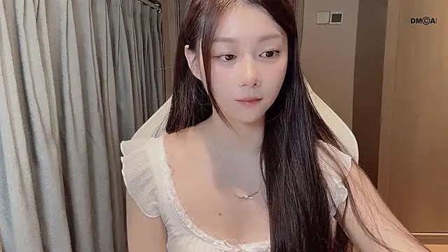 Makinghappymyself_ webcam