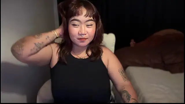 _XXXKittyTingles webcam