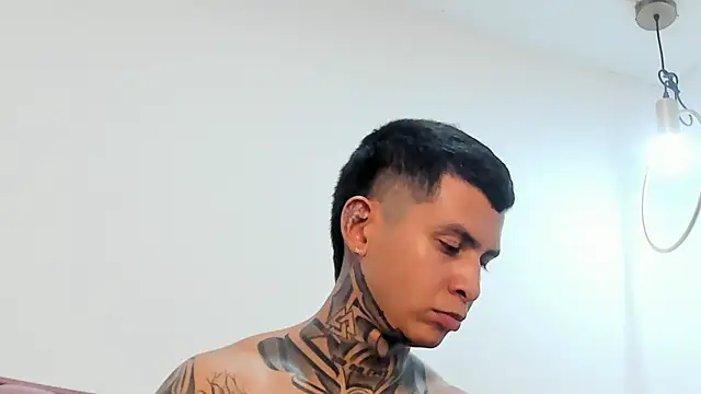 Andrew_sanders68 webcam