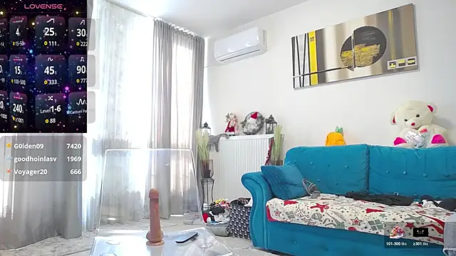 ScarletTemptations webcam