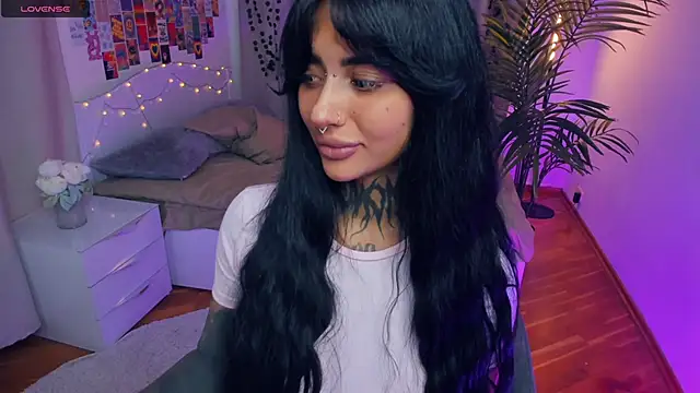 CharimgSabrina webcam