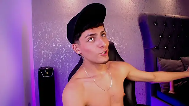 MateoMitchell webcam