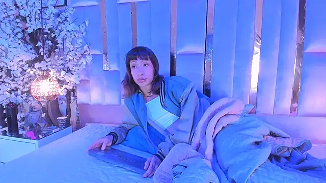 MadisonWood01's room