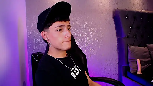 mateomitchell - MateoMitchell's free webcam - UK Sex Cams