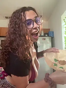 lightskinchick12 webcam