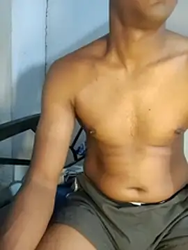 Jordipolla9inchesplus webcam