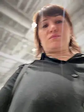 ZhenjaPoledance webcam