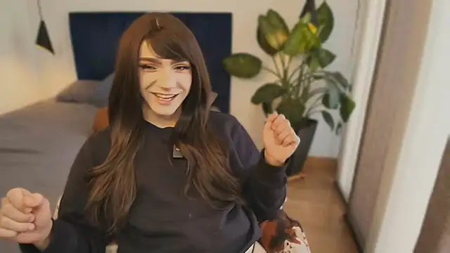 pansuggarofficial's room