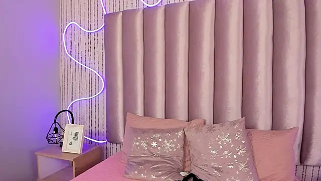 SamanthaPeachss webcam