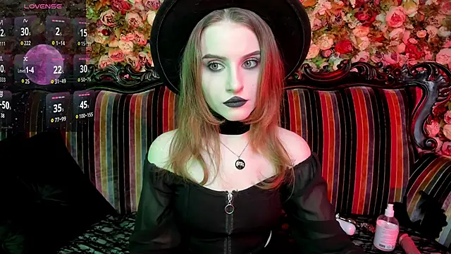 EllieMori webcam