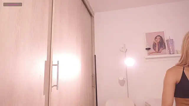 sweettener_ (T teen) - Oil on my body + Two fingers in ass