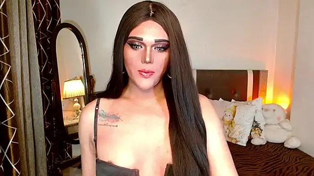 AmazingDivina webcam