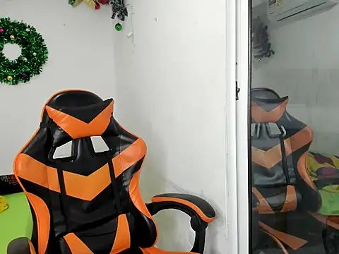 andrew_jonhes webcam