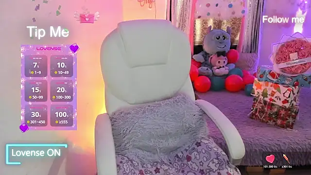 sofia_thomson1_t (F young) - Celebrating a nice Christmas