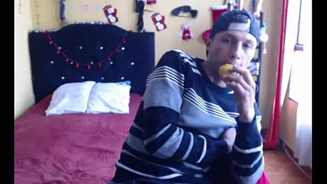 Violet_And_Smith webcam