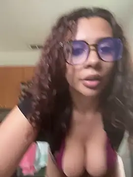 lightskinchick12 webcam