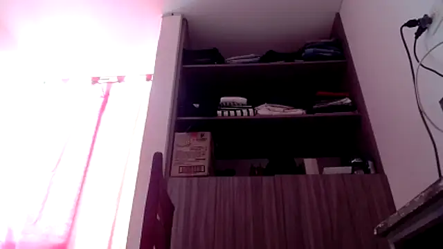 nicolle_milf1978 - Nicolle_milf1978's free webcam - UK Sex Cams