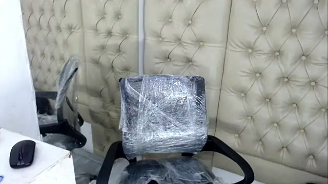 jessicahott01 - JessicaHott01's free webcam - UK Sex Cams