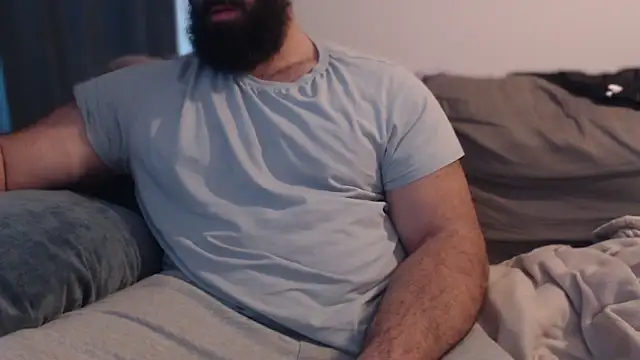 hugemachohandsome webcam