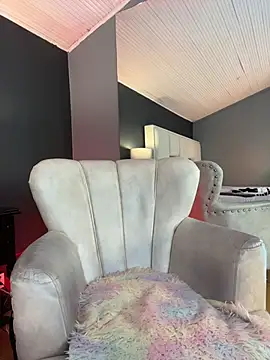 BellaFernandez__ webcam