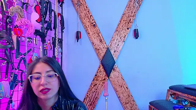 DominatedDesires_BDSM webcam